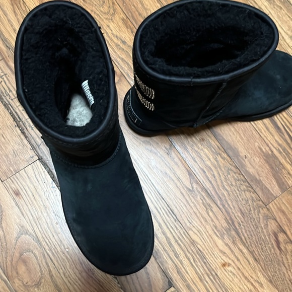 Ugg Short Black Swarovski Crystal Bow Boots. These boots are in exc condition. - Picture 7 of 8